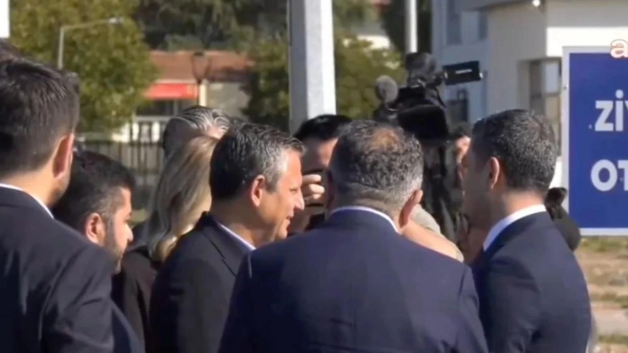 Özgür Özel, cezaevine Selahattin Demirtaş'ı ziyarete gitti!