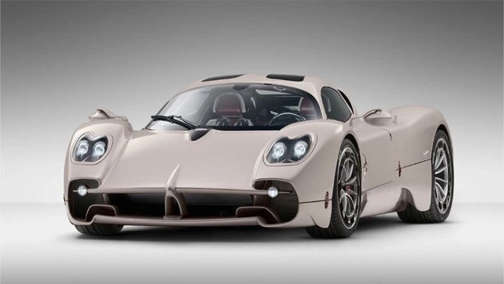 Pagani, Yeni Süper Otomobili Utopia'yı Tanıttı