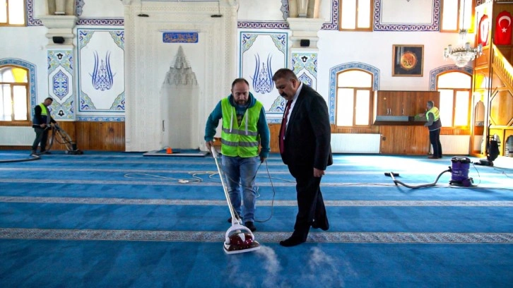 Palandöken’de camiler Ramazan ayına hazırlandı