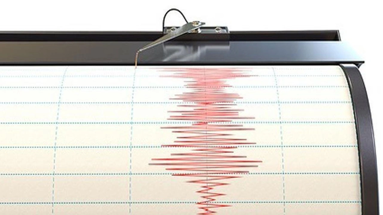 Panik yaratan deprem! Gece sallandı, AFAD duyurdu