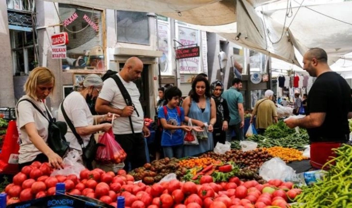 Pazarcılar pahalılığı tane hesabıyla anlattı: 'Bir domatesin fiyatı 3.40 kuruş..'