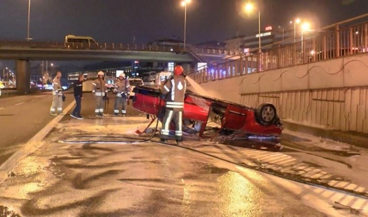 Pendik'te takla atan otomobilin yandığı feci kazada yaralılar var