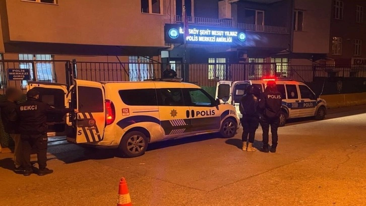 Polise direnen kadının üzerinden tabanca çıktı