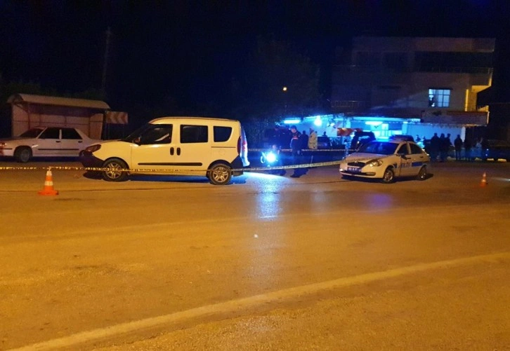 Polisin dur ihtarına ateş ederek karşılık verdiler: 1 ölü, 2 yaralı