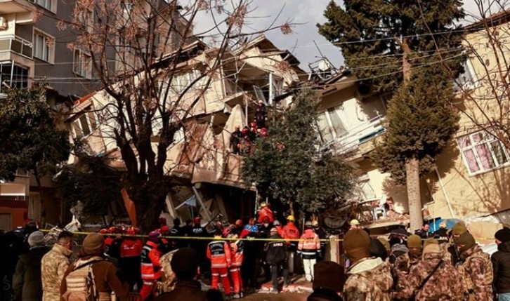 Prof. Dr. Naci Görür'den merak edilen soruya yanıt: Bölgede nerelerde yeni deprem riski var?