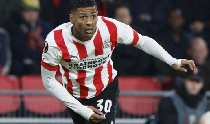 PSV Eindhoven'dan Patrick van Aanholt itirafı