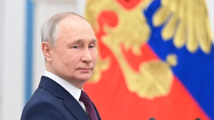 Putin, petrol satışına yönelik yasağı uzattı!