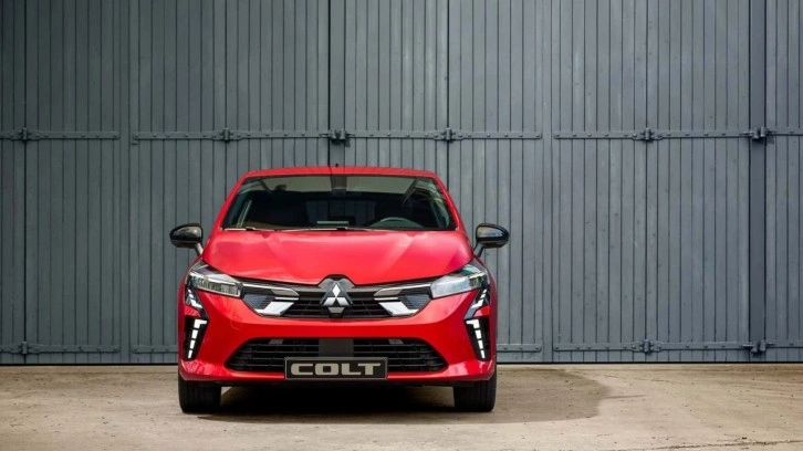 Renault Clio'nun ikizi: Yeni Mitsubishi Colt tanıtıldı!