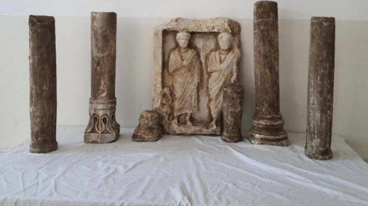 Roma dönemine ait eserler evinden çıktı