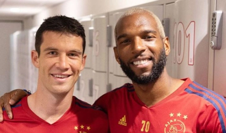 Ryan Babel, Ajax ile idmanlara çıkıyor