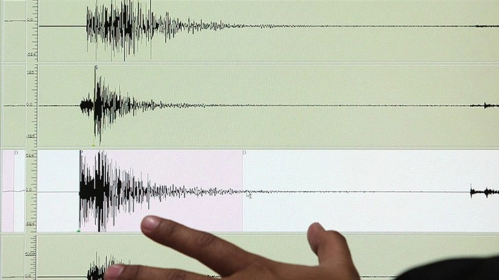 Sabaha karşı sallandı! AFAD son depremin şiddetini açıkladı