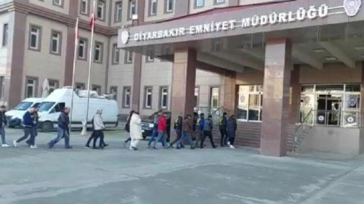 Sahte arkadaşlık sitesi kurup vatandaşı dolandıranlara 