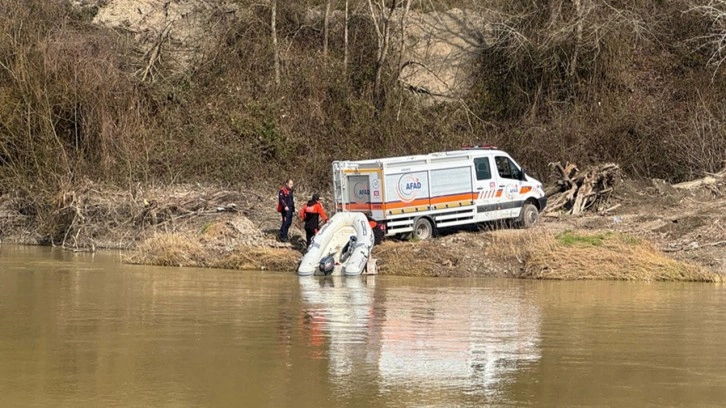 Sakarya Nehri'nde cesedi bulunan kadının eşi ve oğlu gözaltına alındı