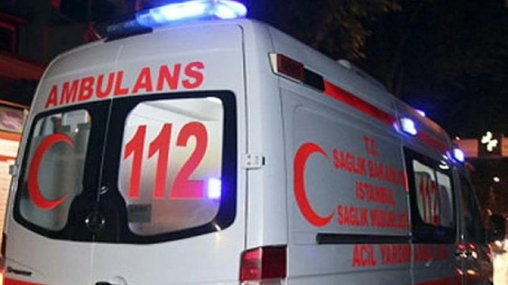 Sakarya'da kamyon ile otomobil çarpıştı: 2 kişi hayatını kaybetti