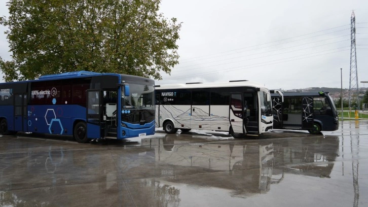 Sakarya’da üretilen ilk otonom minibüs görücüye çıktı