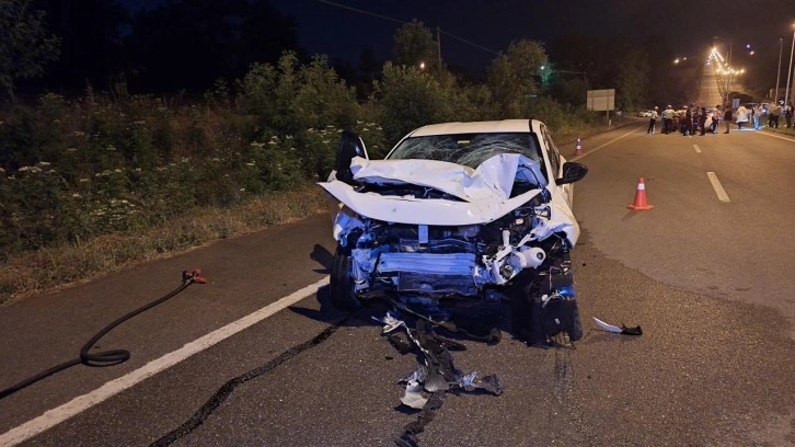 Samsun'da iki otomobilin çarpıştığı kazada 3 kişi öldü