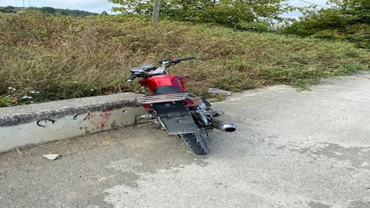 Samsun'da motosiklet ve otomobil kafa kafaya çarpıştı!