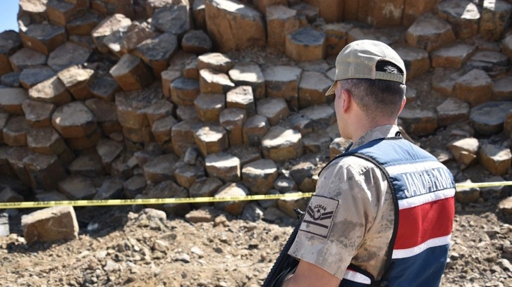 Şanlıurfa'da bazalt sütunların bulunduğu alanda inceleme başlatıldı