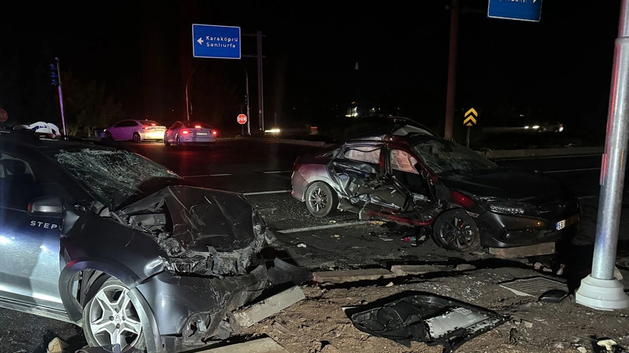 Şanlıurfa'da iki otomobilin çarpıştı! Feci kazada il başkanı hayatını kaybetti