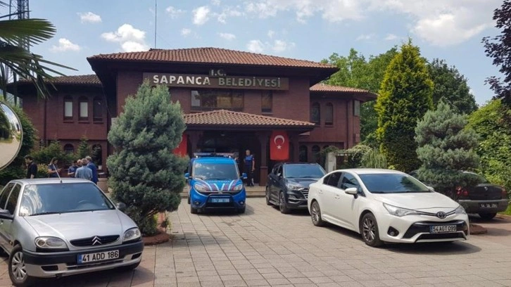 Sapanca Belediye Başkanının makam odasında silahlı saldırı