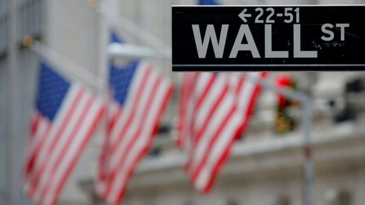 SEC, 11 Wall Street şirketine para cezası kesti