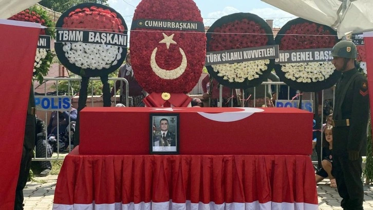 Şehit binbaşı, memleketinde son yolculuğuna uğurlandı