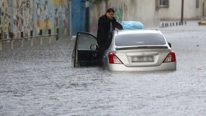 Sel ve su baskını uyarısı! Meteoroloji'den 11 kent için sarı kodlu alarm