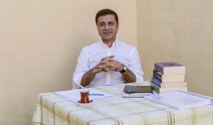 Selahattin Demirtaş, duruşma sırasında o haberleri hatırlattı: 'Ahmet Hakan mısın nesin paramı