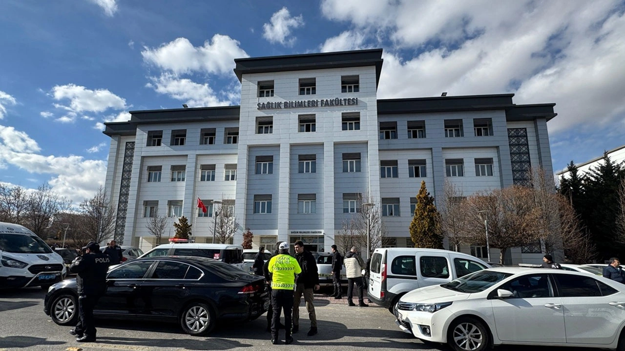 Selçuk Üniversitesi'nde silah sesleri! Dekan yardımcısı vuruldu