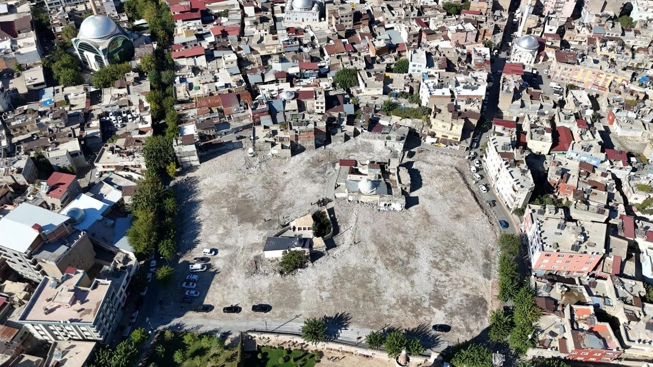 Siirt'te kentsel dönüşüm seferberliği: 105 yapının yıkımı tamamlandı