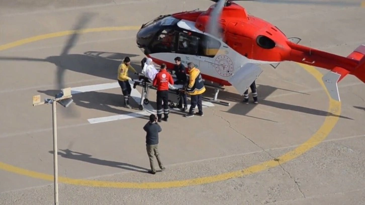 Şırnaklı hasta ambulans helikopter ile Şanlıurfa’ya getirildi