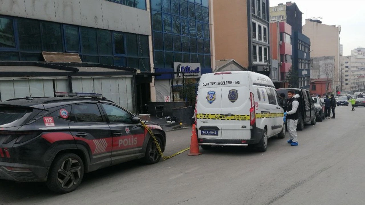 Şişli'de kız arkadaşını öldürdü aynı silahla intihar girişiminde bulundu