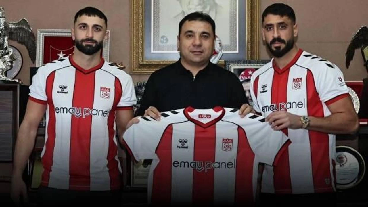 Sivasspor'dan çifte imza! Transfer açıklamasında 'Gassal' ve 'Sigorta' gönd