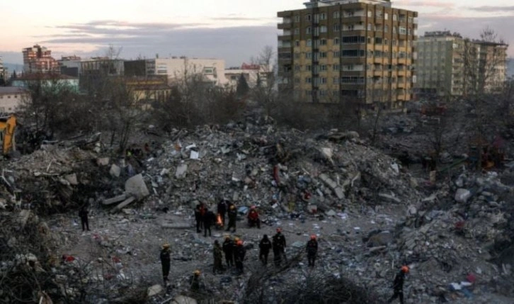 Son Dakika... 17 yurttaş yaşamını yitirmişti: 1'i müteahhit 2 zanlı tutuklandı