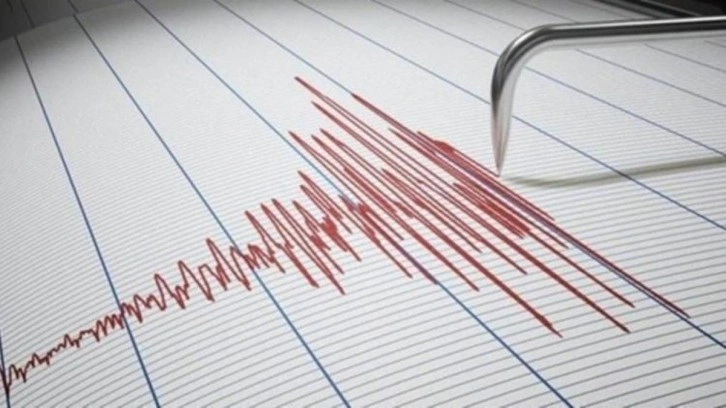 Son Dakika: Antalya'da 4.7 büyüklüğünde deprem! Şiddetli sarsıntı çevre illerden de hissedildi