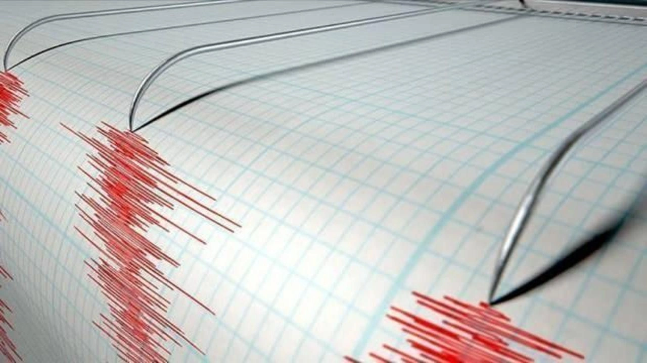 Son dakika deprem haberi! Erzincan 3,7 ile sallandı