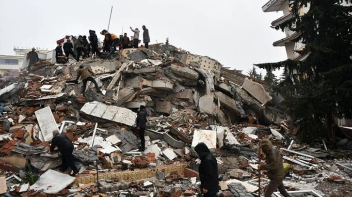 Son Dakika: Hatay'da 6.4 ve 5.8 büyüklüğünde iki büyük deprem! Yıkılan binalar var