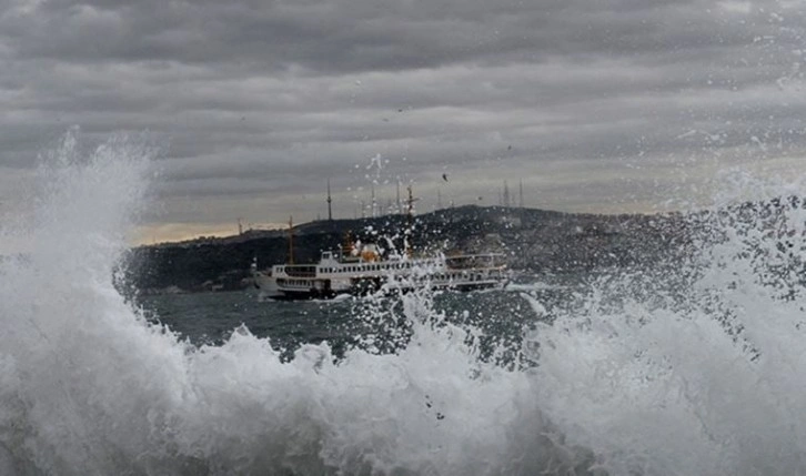 Son Dakika: İstanbul'da vapur seferlerine lodos engeli