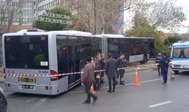 Son Dakika... Kontrolden çıkan metrobüs duvara çarptı!