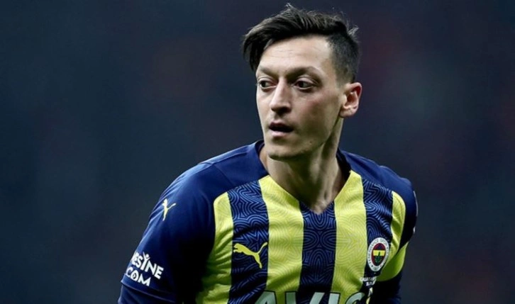 Son Dakika: Mesut Özil, Başakşehir'e transfer oldu