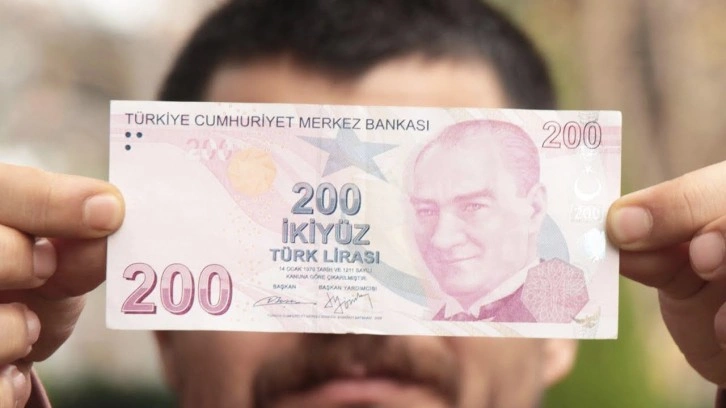 Son tertip 200 TL banknotlar tedavüle veriliyor