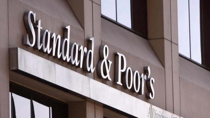 S&P küresel ekonomik büyüme tahminini yükseltti!