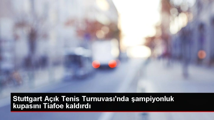 Stuttgart Açık Tenis Turnuvası'nda şampiyonluk kupasını Tiafoe kaldırdı