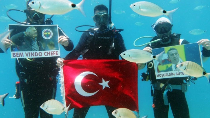 Su altında Ali Koç'un posterini açtılar!