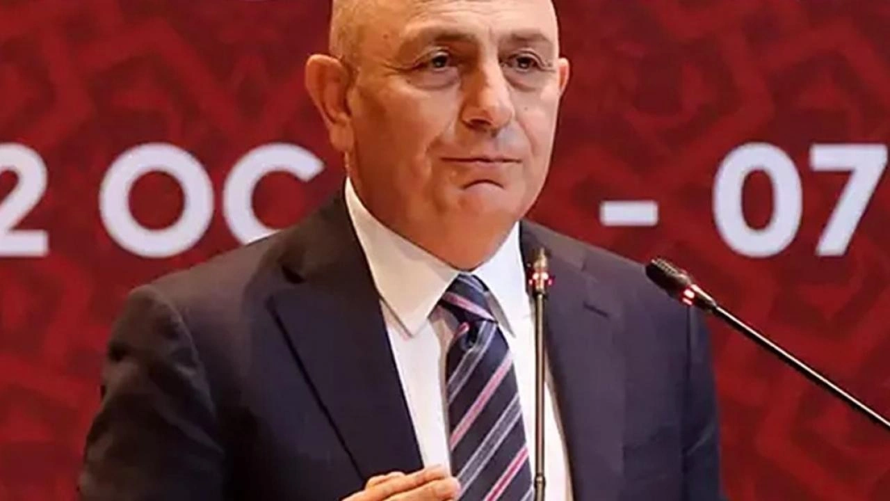 Süleyman Hurma: Osimhen'e 75 milyon Euro verimemeli