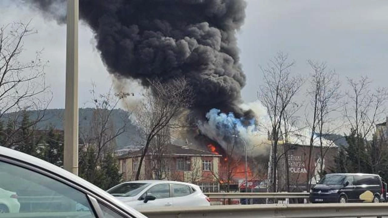 Sultanbeyli'de yangın: Çok sayıda ekip bölgede!