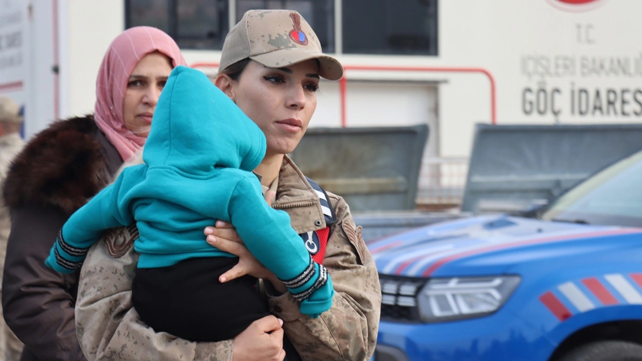 Suriyelilerin Hatay'daki sınır kapılarından ülkelerine dönüşü sürüyor