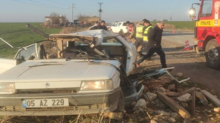 Sürücüsünün kontrolünü kaybeden otomobil takla attı