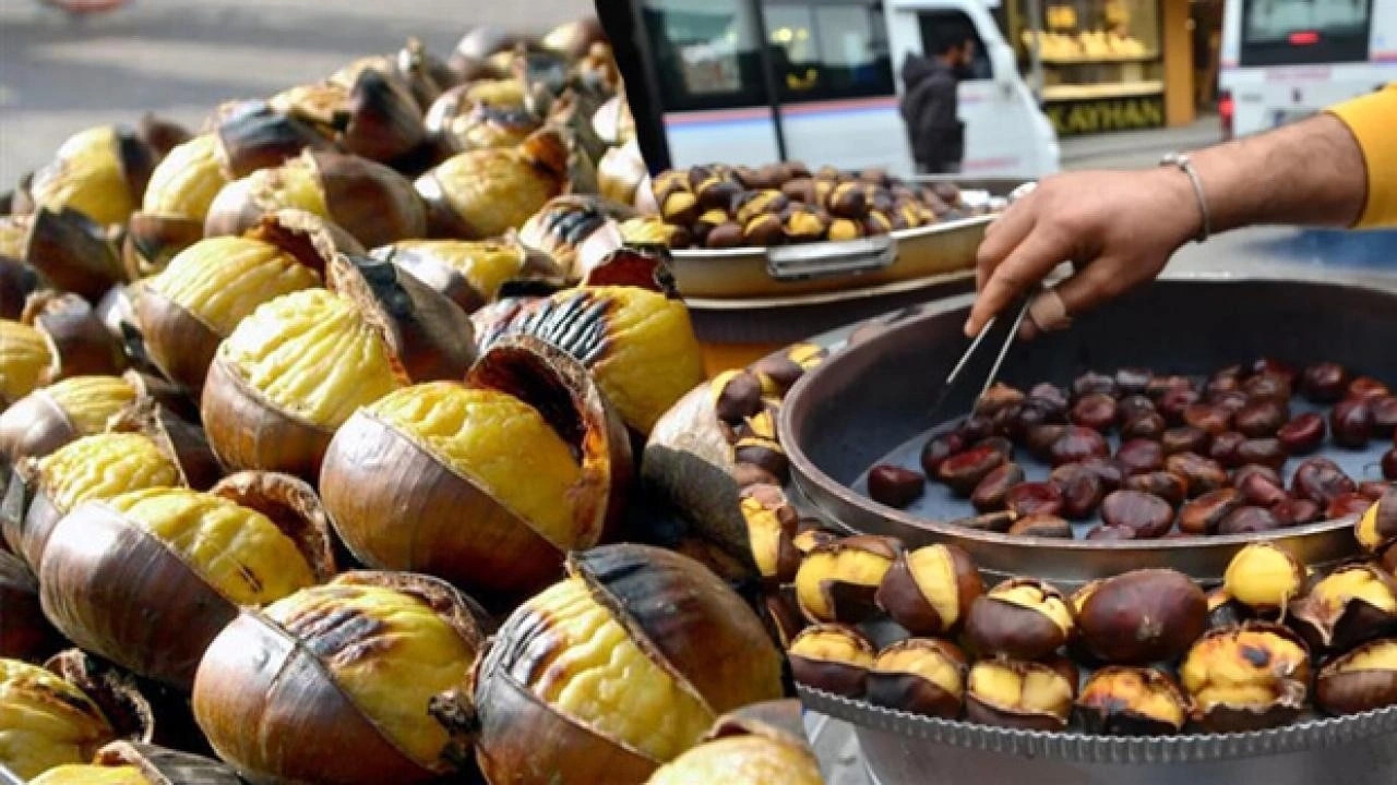 Suyun içerisine 3 yemek kaşığı atın, lezzetine bayılacaksınız! Evde sokak kestanesi nasıl yapılır?