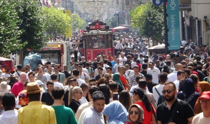 Taksim’de bayram yoğunluğu